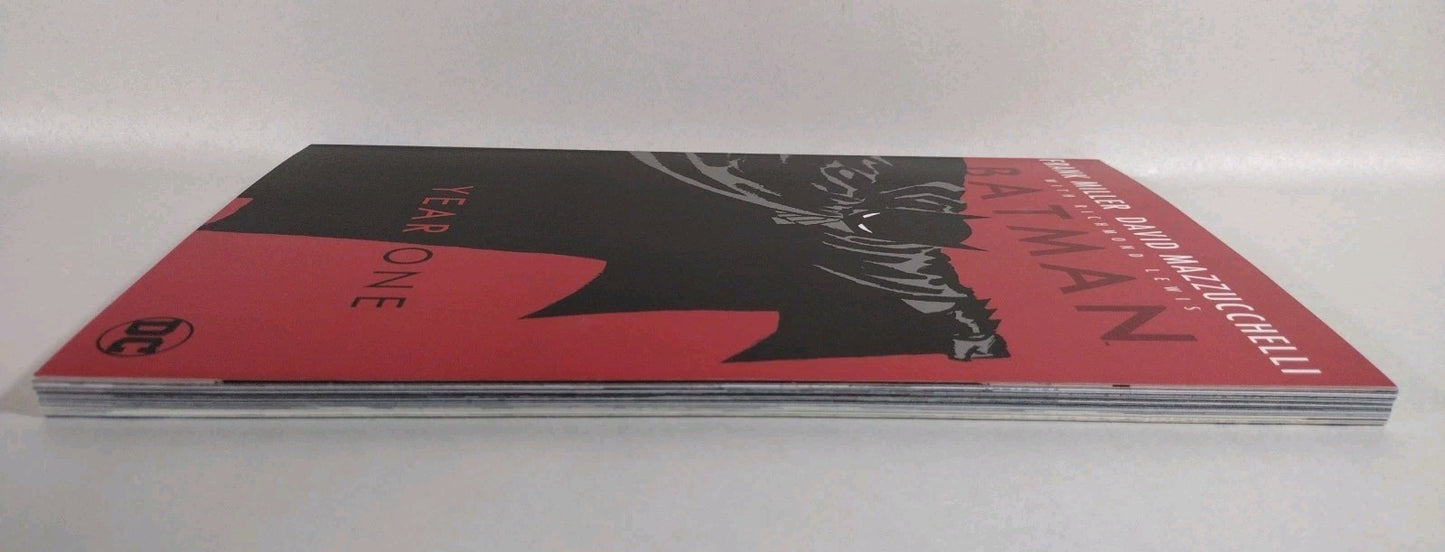 Batman Year One (2005) DC Comic TPB Frank Miller Mazzucchelli New