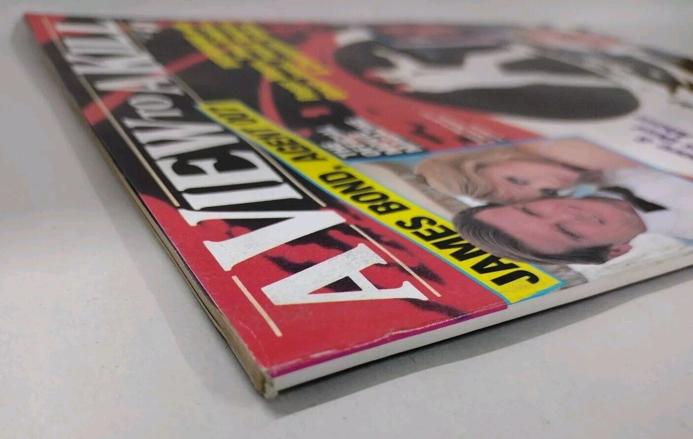 A View To A Kill (1985) James Bond 007 Movie Magazine Tanya Roberts