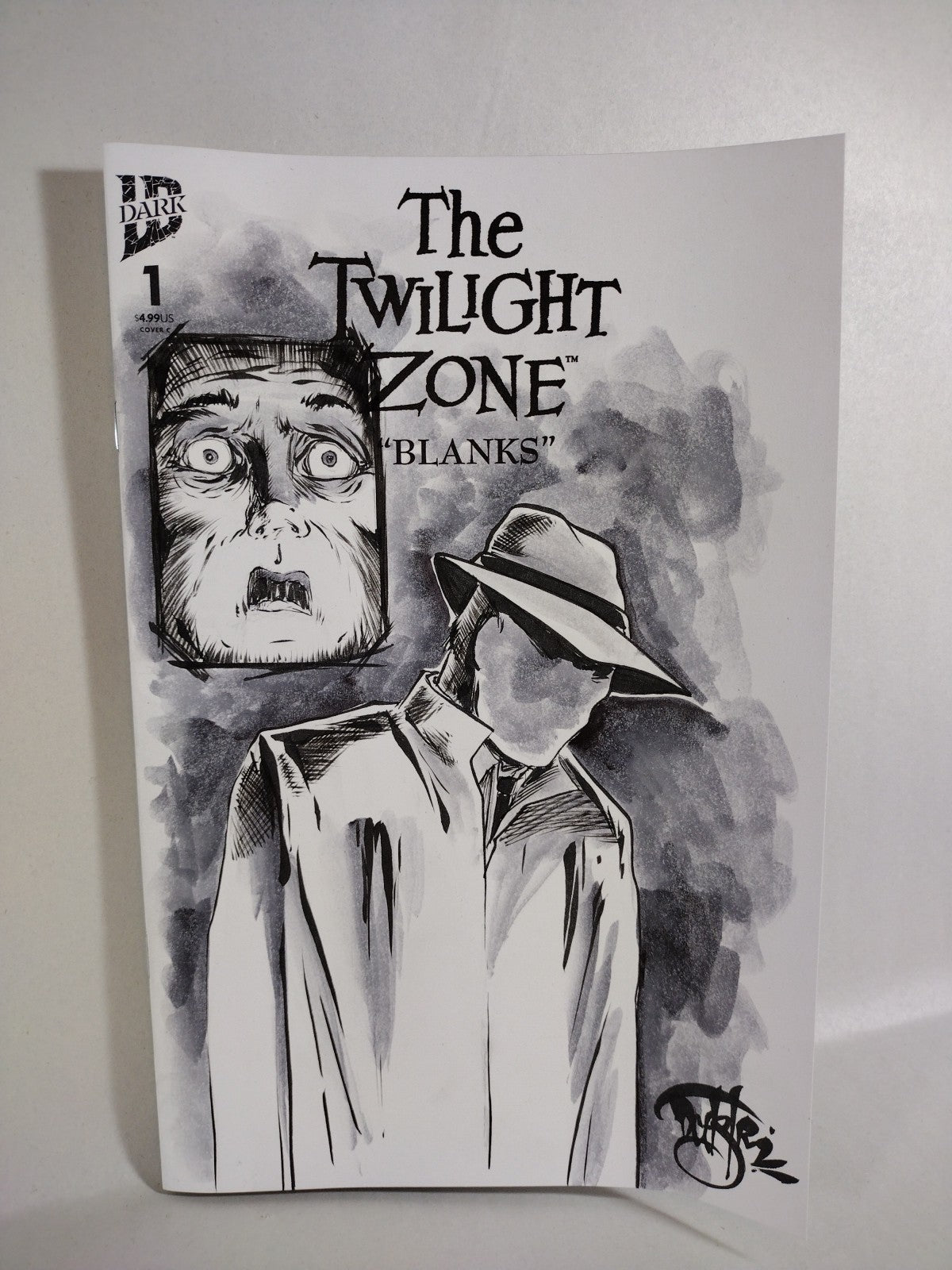 Twilight Zone #1 (2025) IDW Sketch Cover Variant Comic W Original Dave Castr Art