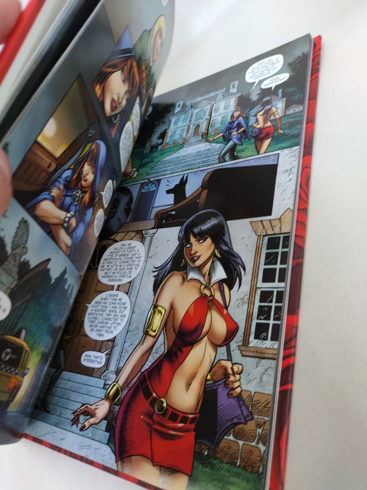 Vampirella Roses for the Dead HC by Kristina Deak-Linsner (2019 ) Brand New