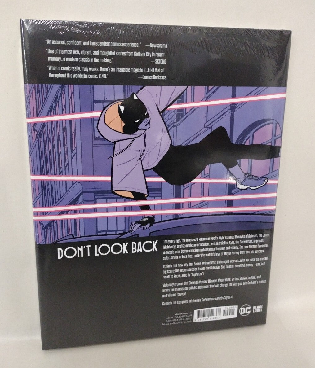 Catwoman Lonely City (2022) DC Hardcover Cliff Chiang New Sealed