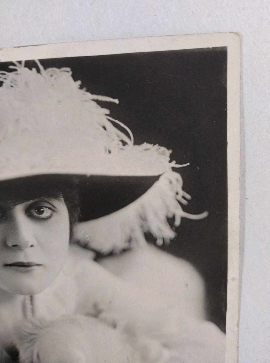 Theda Bara Vamp Silver Screen Actress 6 X 9" 1917 Sepia Photo Signed W JSA COA
