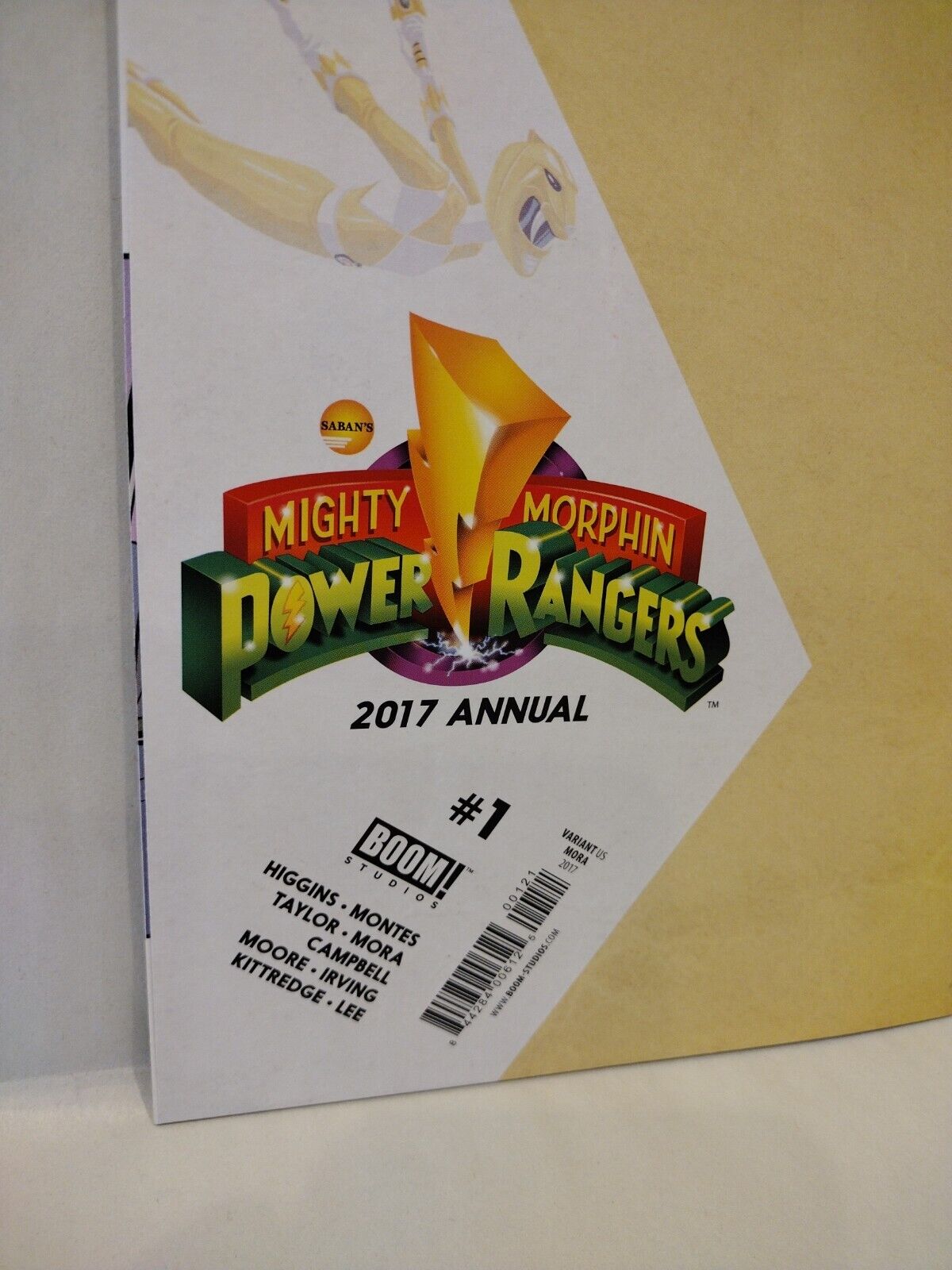 Mighty Morphin Power Rangers Annual 2017 Mora Virgin Team Variant Cover Comic