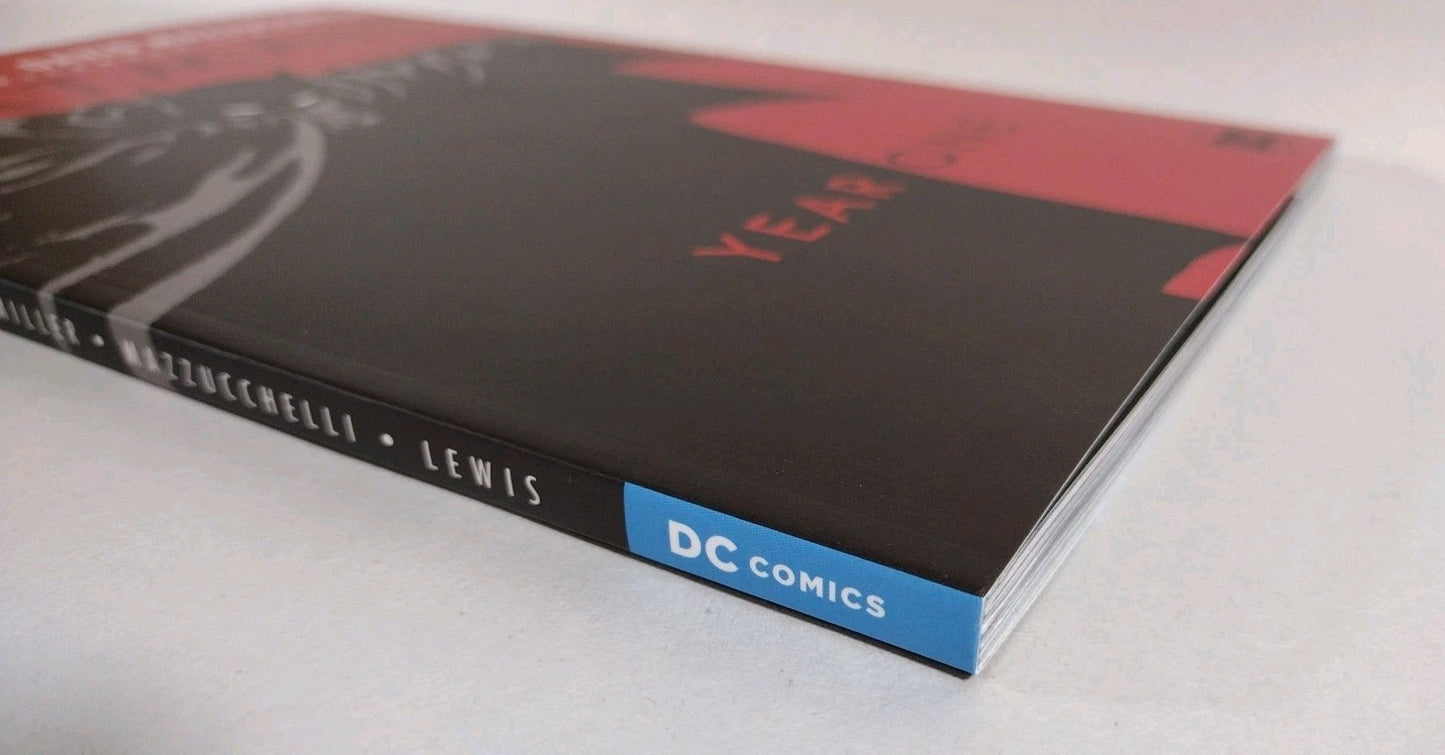 Batman Year One (2005) DC Comic TPB Frank Miller Mazzucchelli New