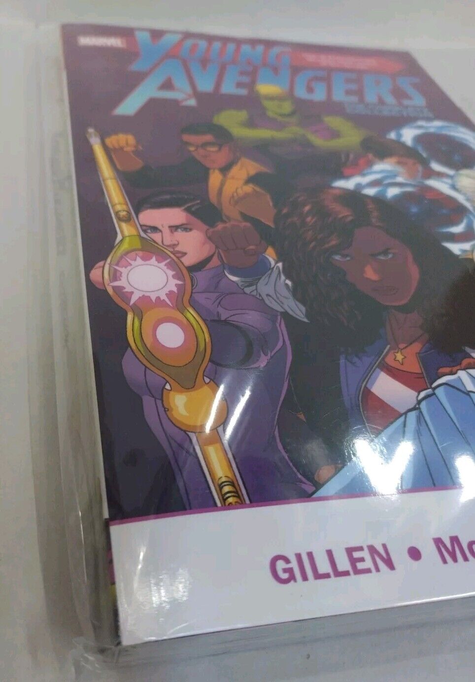 Jamie McKelvie Ki Young Avengers Gillen & McKelvie Softcover New