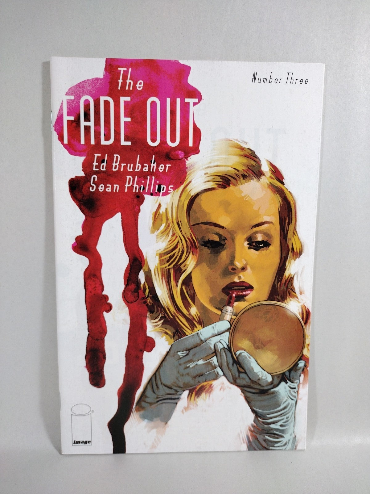 Fade Out (2014) Image Comic Lot #1 2 3 4 5 + Signed Brubaker Phillips Sticker NM