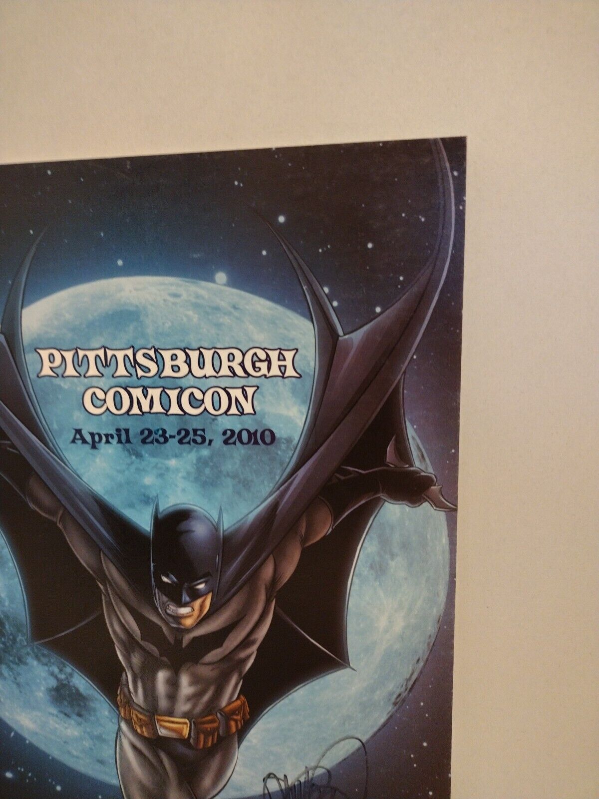 Pittsburgh Comic con 2010 Tucci Batman Cvr Convention Program Signed Tim Vigil 