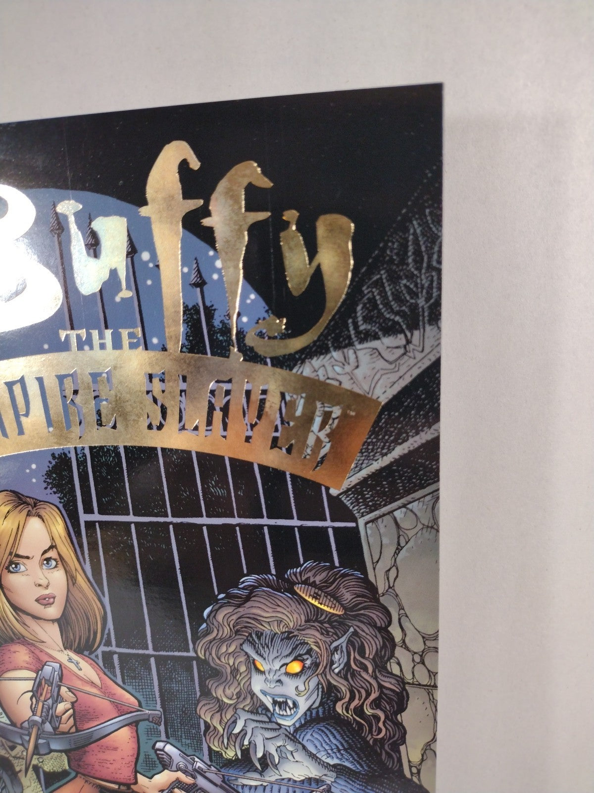 Buffy The Vampire Slayer #1 (1998) Dark Horse Gold Foil Arthur Adams Cover VF-NM