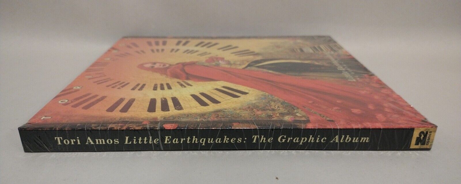 Tori Amos Little Earthquakes The Graphic Album LCSD Hardcover Colleen Doran-NEW