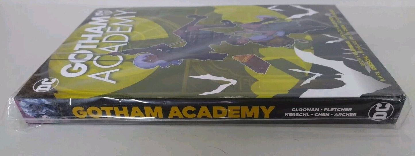 Gotham Academy DC Comics SC Becky Cloonan Brenden Fletcher New