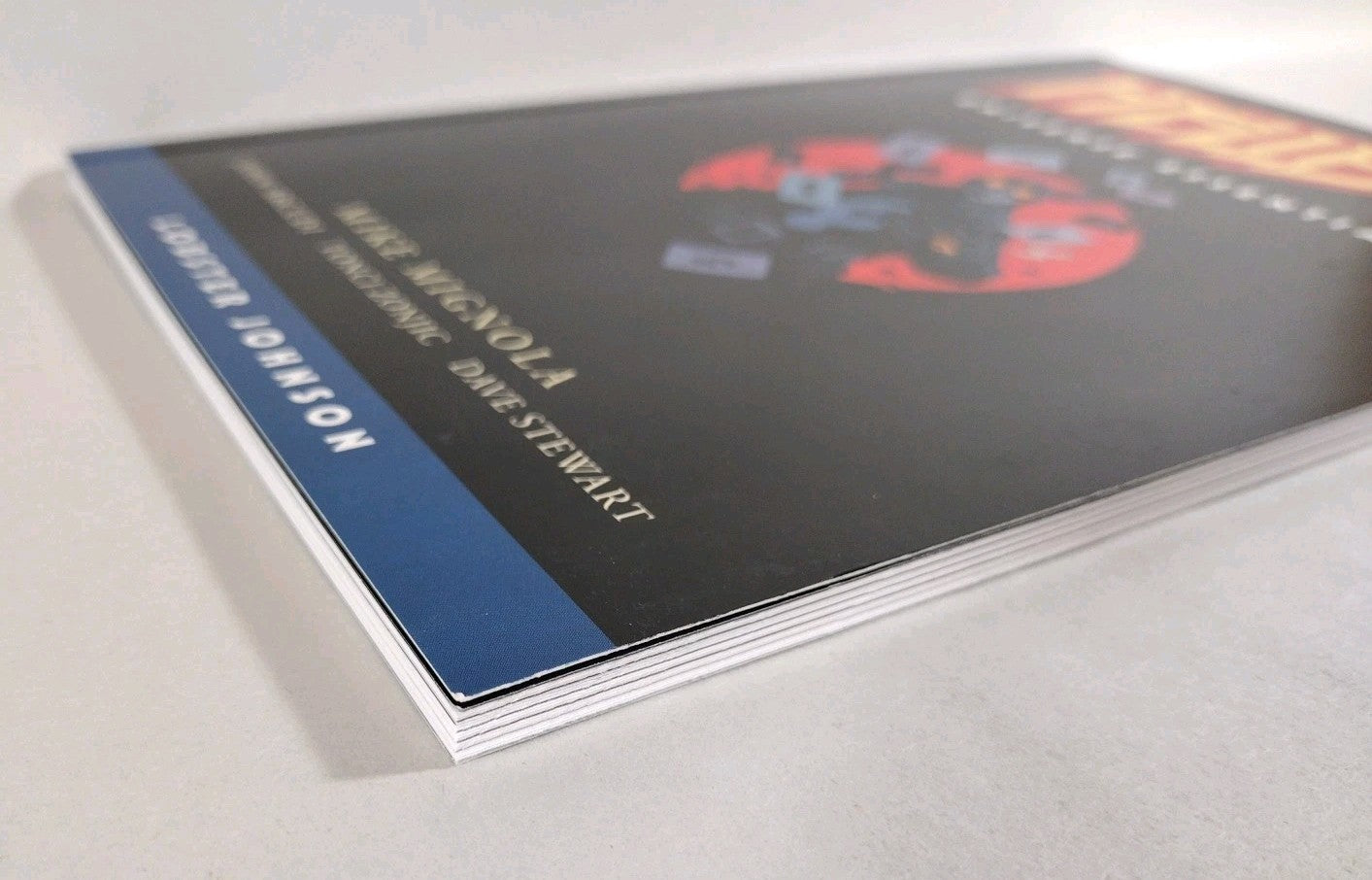 Hellboy Universe Essentials Lobster Johnson (2022) Dark Horse Mignola TPB New