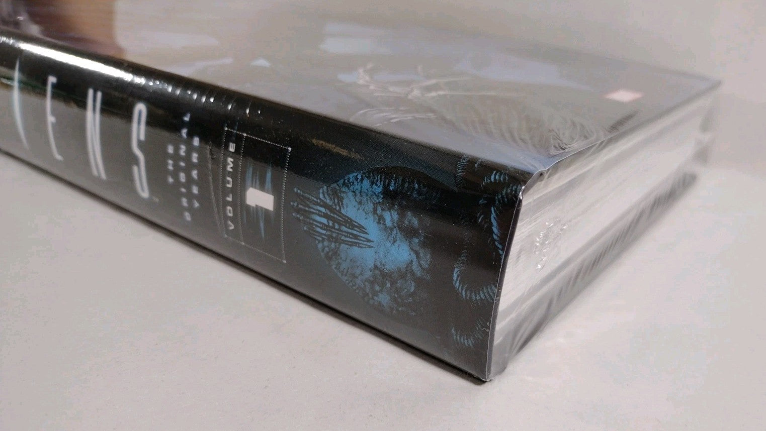 Aliens: The Original Years Omnibus Vol 1 Marvel HC Greg Land Cover New Sealed 