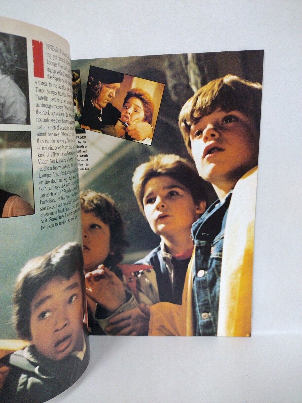 Goonies Souvenir Magazine (1985) Stephen Spielberg Richard Donner