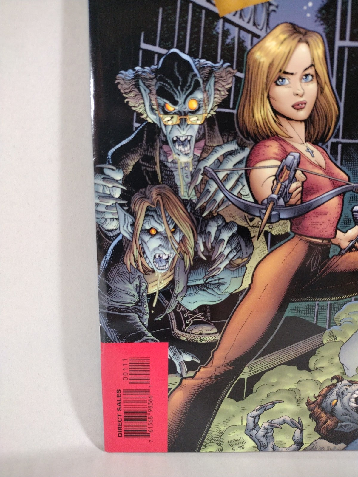 Buffy The Vampire Slayer #1 (1998) Dark Horse Gold Foil Arthur Adams Cover VF-NM