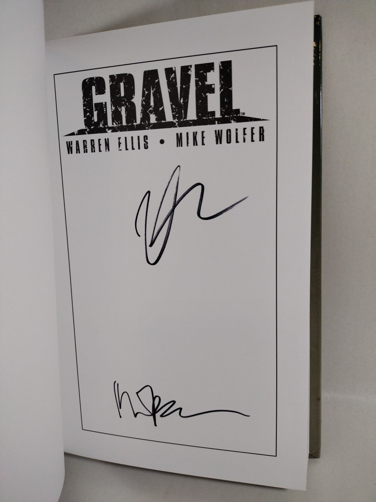 Gravel: Never A Dull Day (2008) Avatar Press HC Signed Edition Warren Ellis