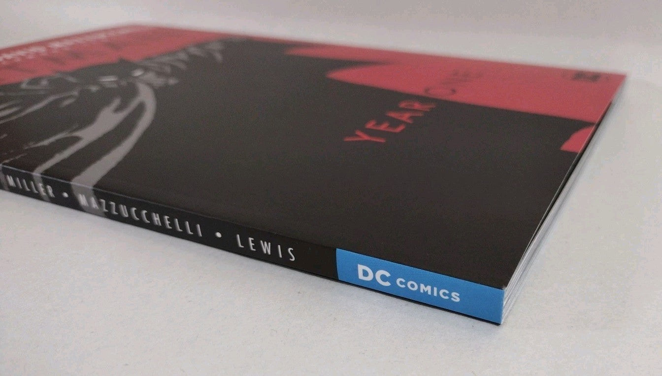 Batman Year One (2005) DC Comic TPB Frank Miller Mazzucchelli W Dent