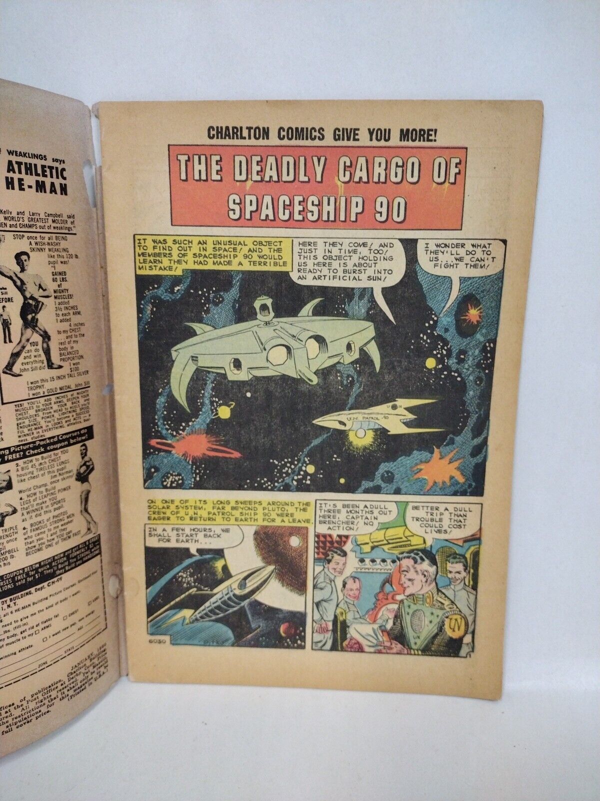 Space Adventures #32 (1960) Charlton Comic Steve Ditko Cover Low Grade 