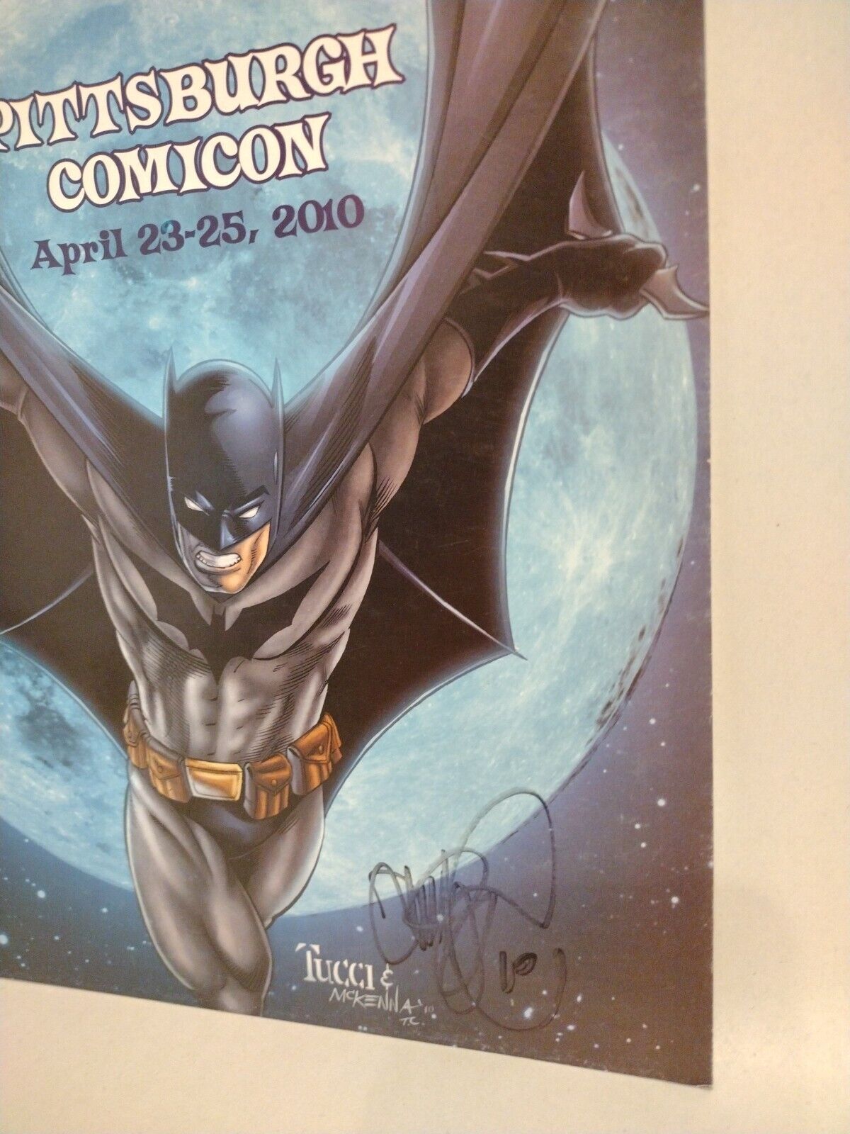 Pittsburgh Comic con 2010 Tucci Batman Cvr Convention Program Signed Tim Vigil 