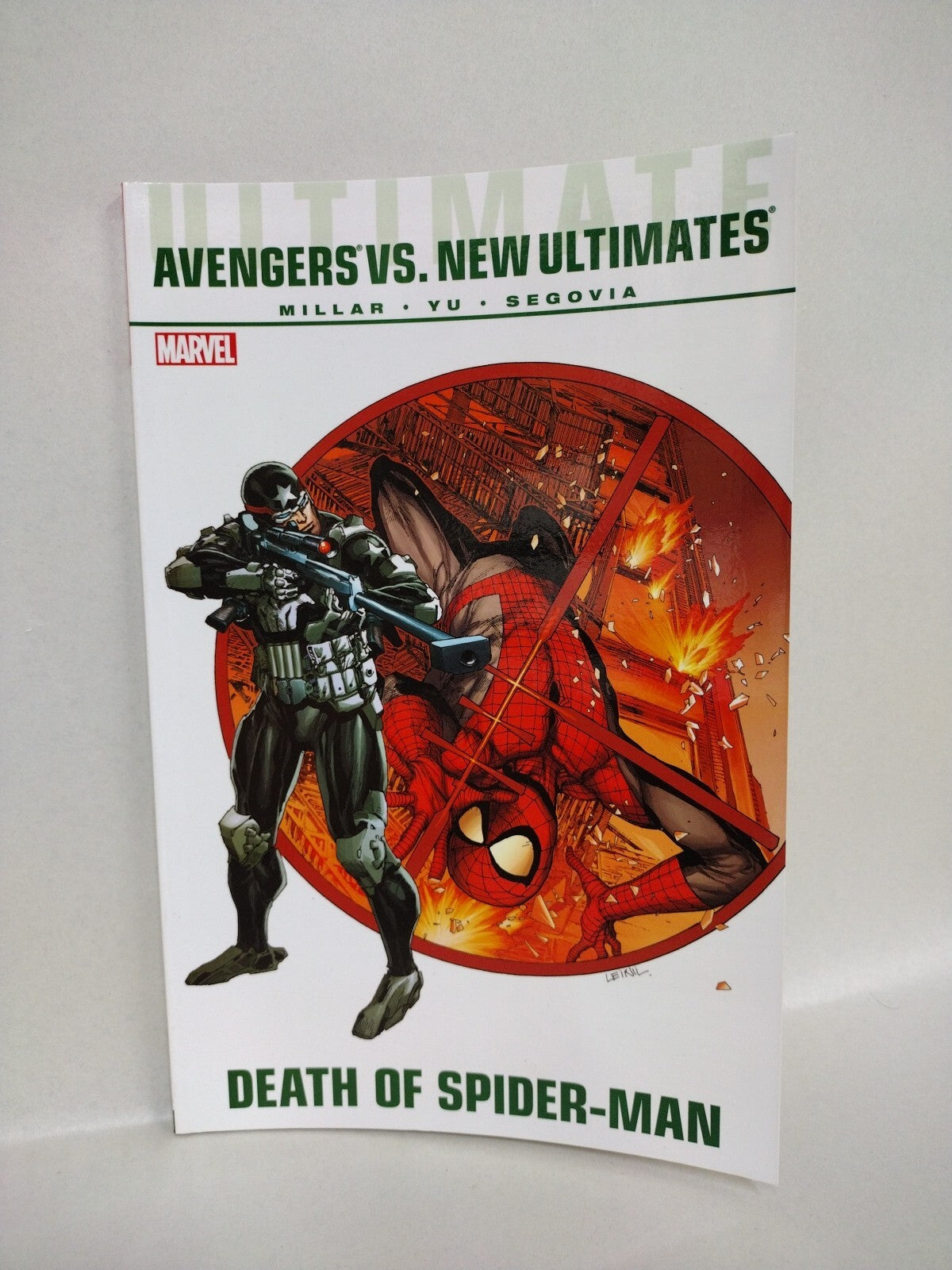 AVENGERS VS NEW ULTIMATES Death Of Spider-man (2011) TPB Mark Millar New 