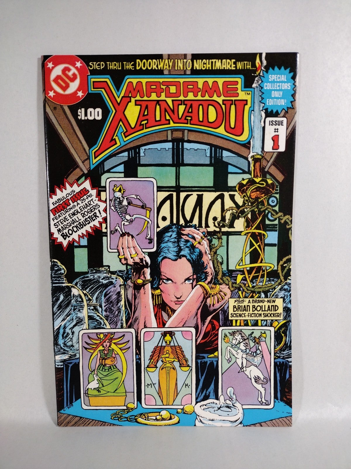 Madame Xanadu #1 (1981) DC Comic W Center-Fold Poster Michael Kaluta Cover VF-NM