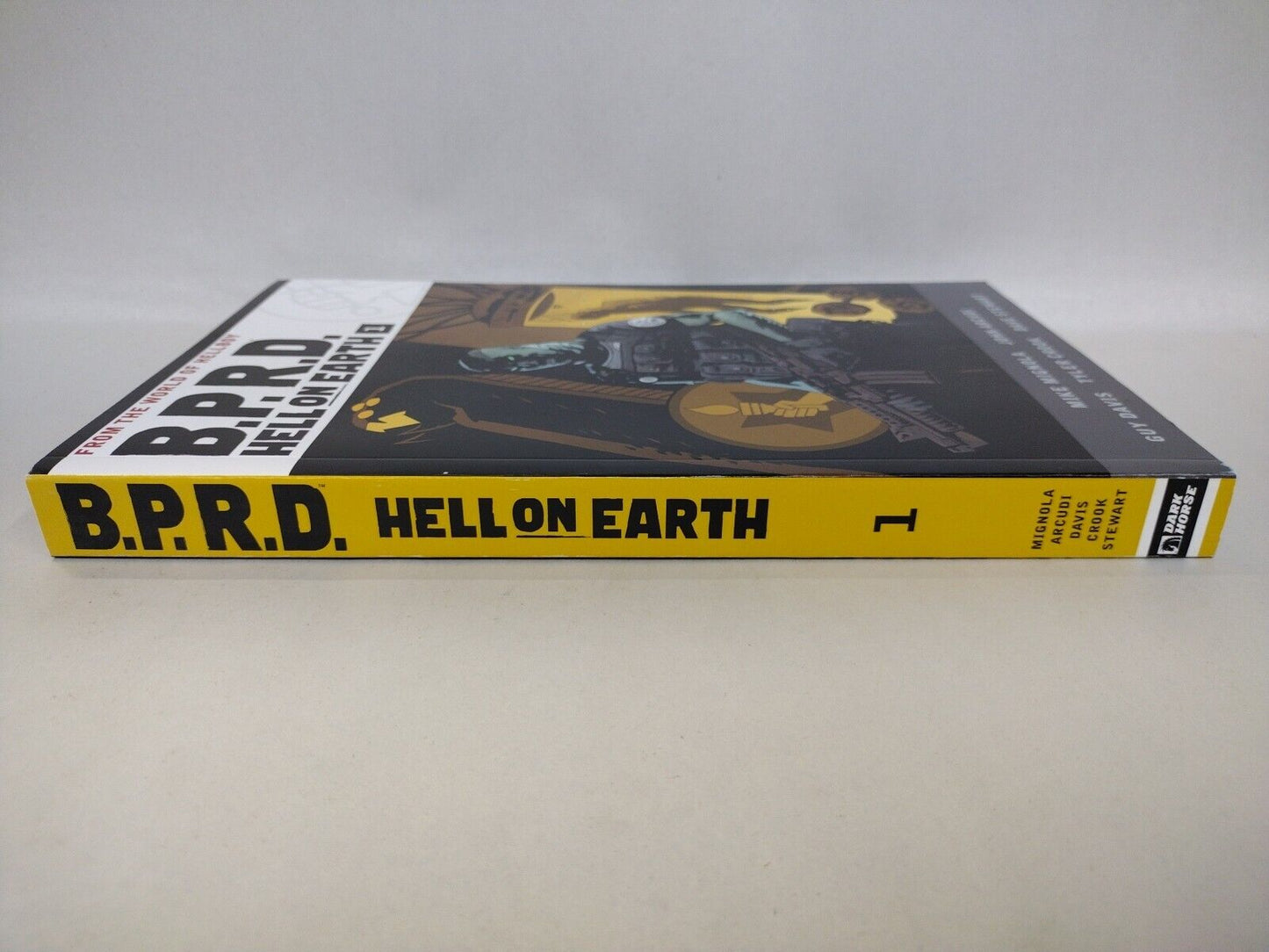 B.P.R.D. HELL ON EARTH Vol 1 (2021) Dark Horse TPB Mignola BPRD NEW