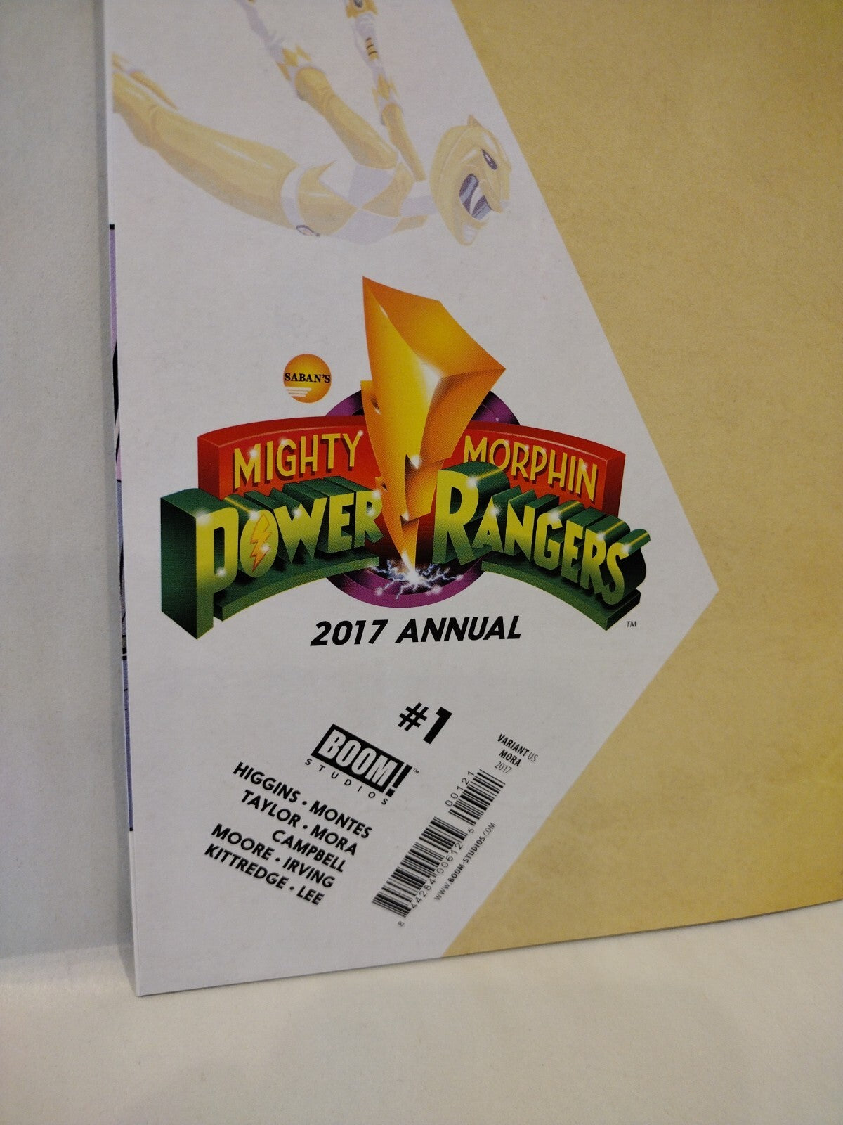 Mighty Morphin Power Rangers Annual 2017 Mora Virgin Team Variant Cover Comic