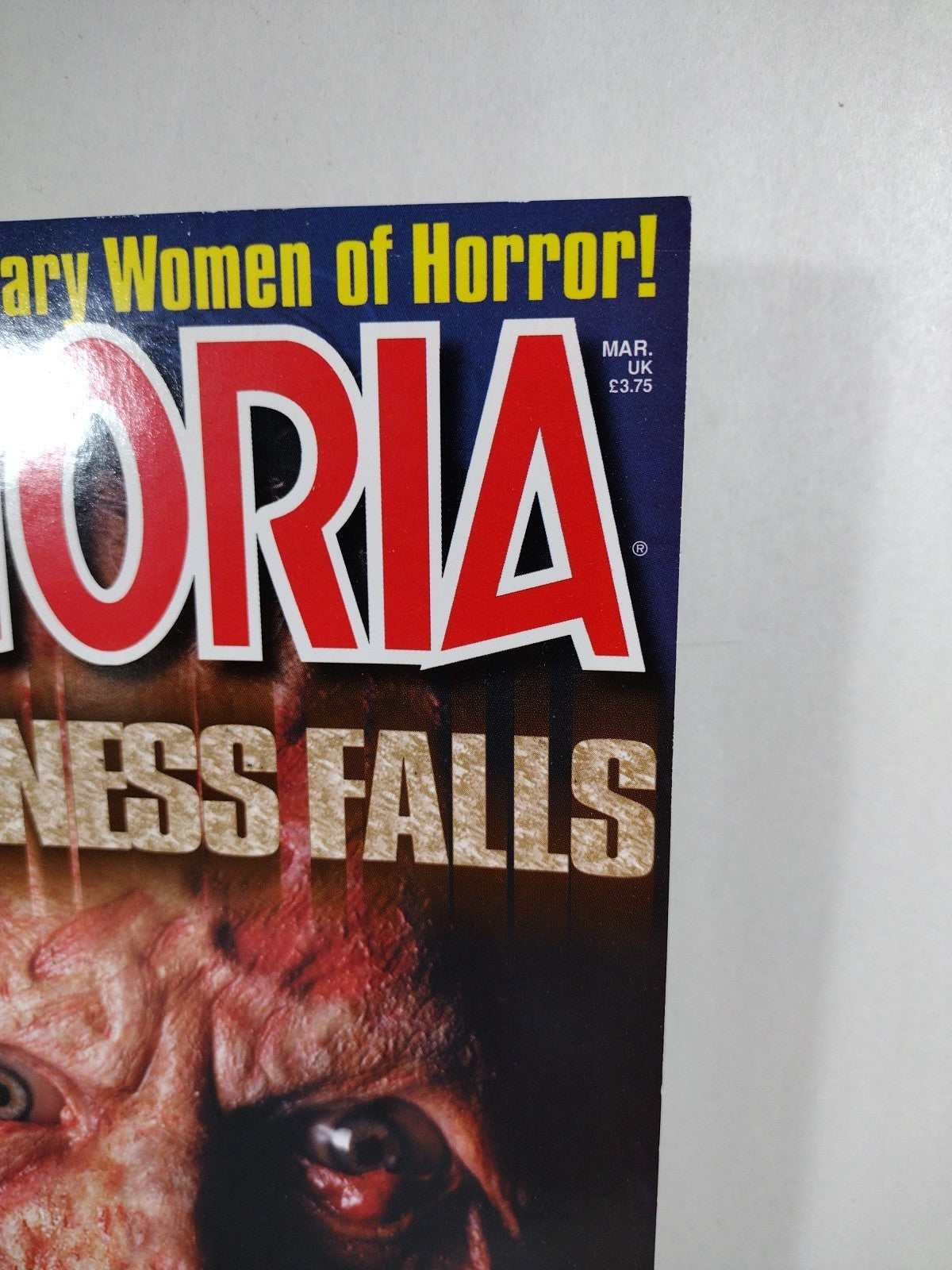 FANGORIA Magazine #220 (2003) Darkness Falls Jeepers Creepers 2 Dream Catcher NM
