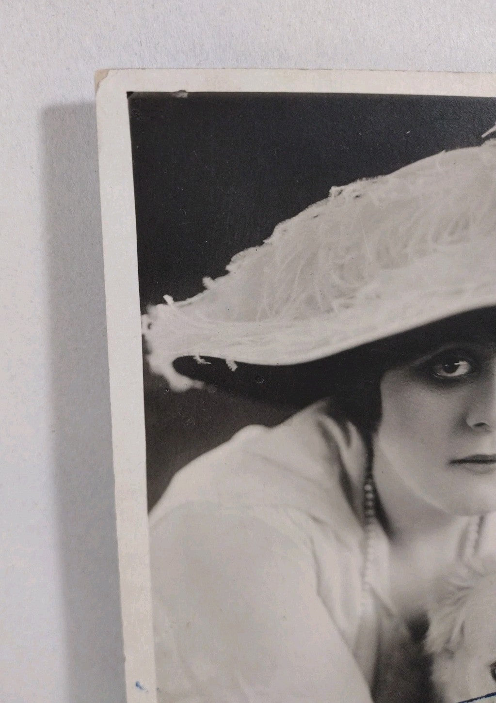 Theda Bara Vamp Silver Screen Actress 6 X 9" 1917 Sepia Photo Signed W JSA COA