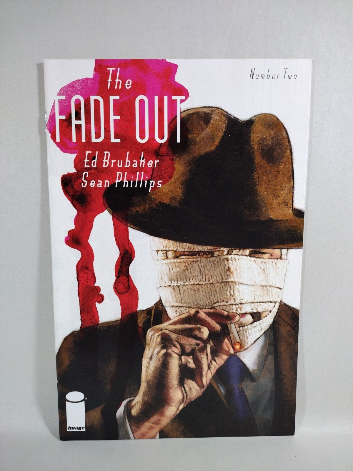 Fade Out (2014) Image Comic Lot #1 2 3 4 5 + Signed Brubaker Phillips Sticker NM
