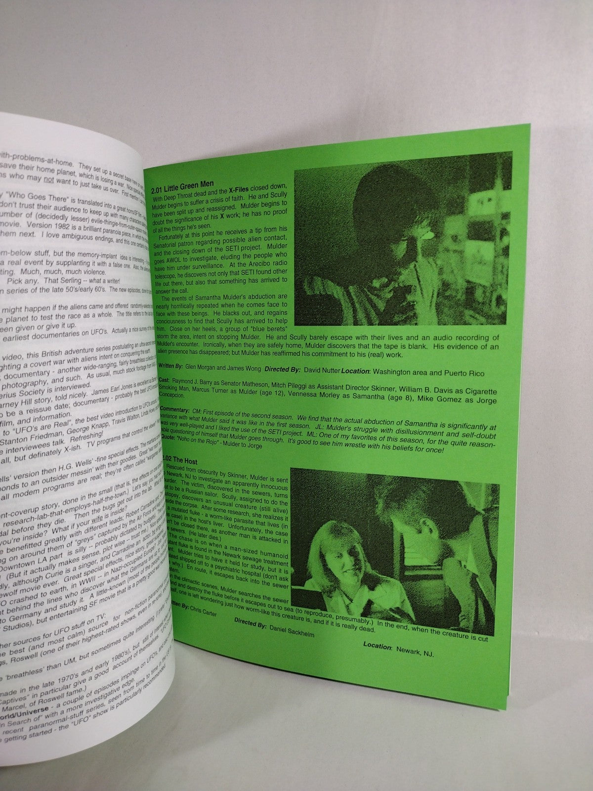 X-Files Second Season Episode Guide Book (1995) Fan Club Exclusive 