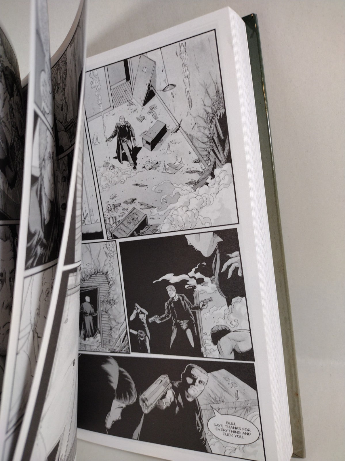 Gravel: Never A Dull Day (2008) Avatar Press HC Signed Edition Warren Ellis