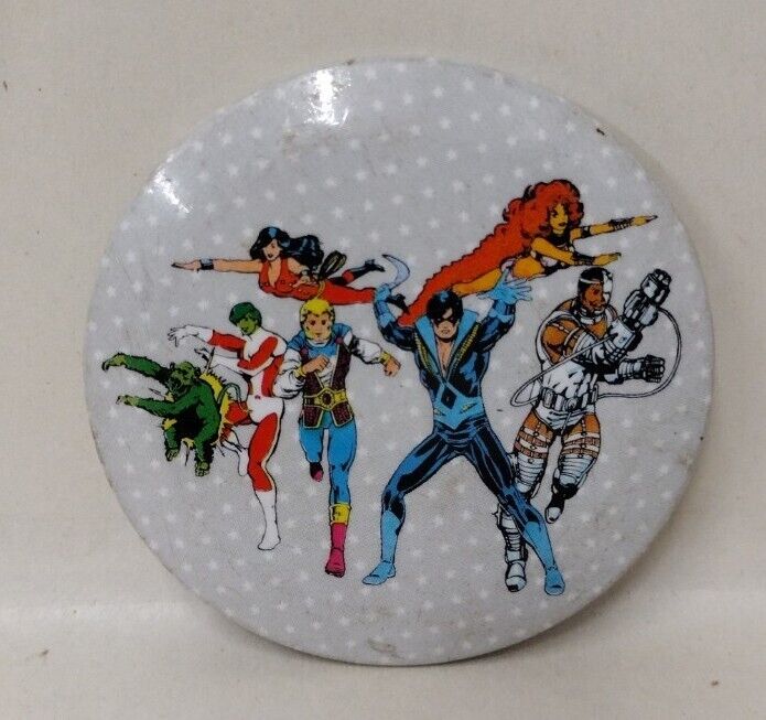 Rare 1980s New Teen Titans DC Comics Official 2.5 in Button Nightwing Cyborg