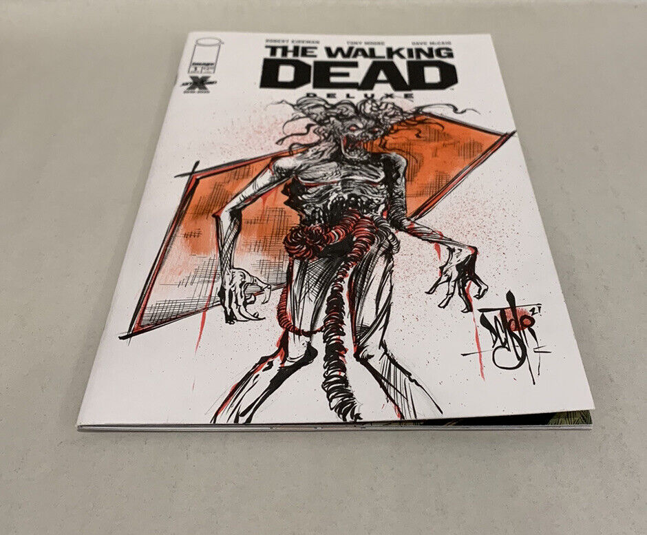 WALKING DEAD DELUXE #1 Sketch Variant Cover Comic W Original Art Dave Castr