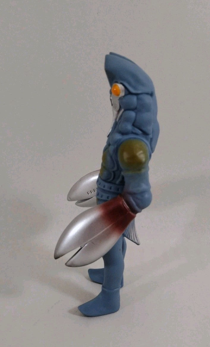 Ultraman (2013) Ultra Monster 500 Series Alien Baltan Bandai 5.5" Figure Sofvi
