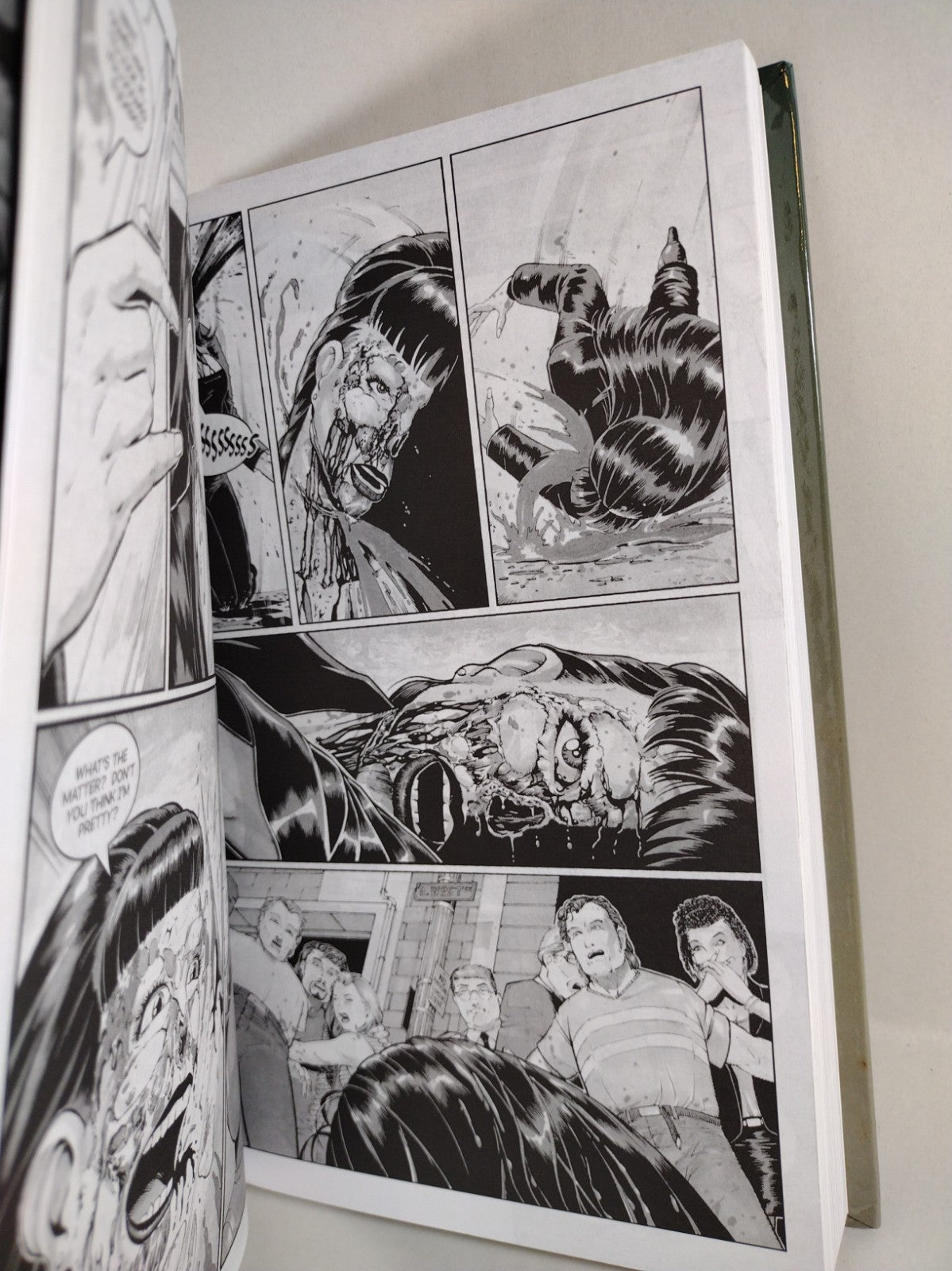 Gravel: Never A Dull Day (2008) Avatar Press HC Signed Edition Warren Ellis
