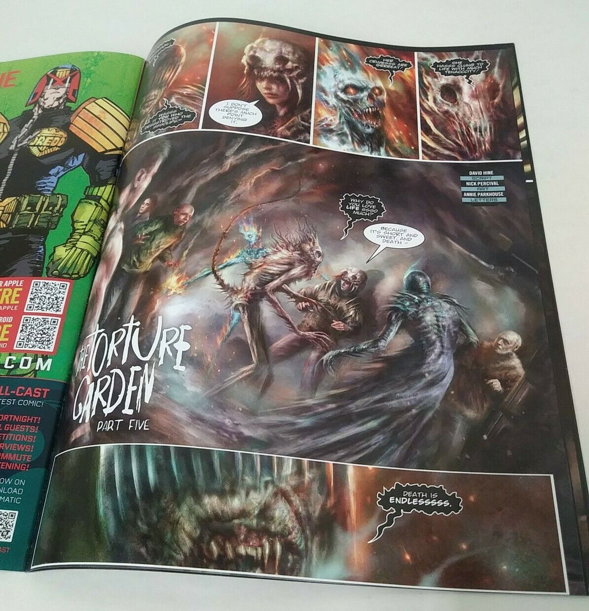 Judge Dredd Megazine 404 (2019) W Companion OP Overlord Comic Dark Judges