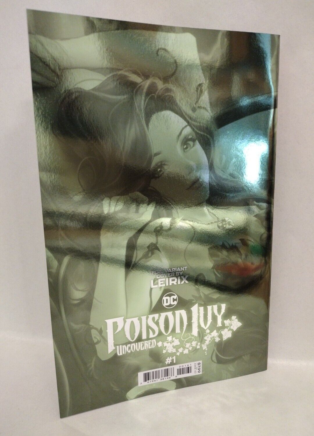 Poison Ivy Uncovered #1 (2023) DC Comics Leirix Li Virgin Foil Variant Cover