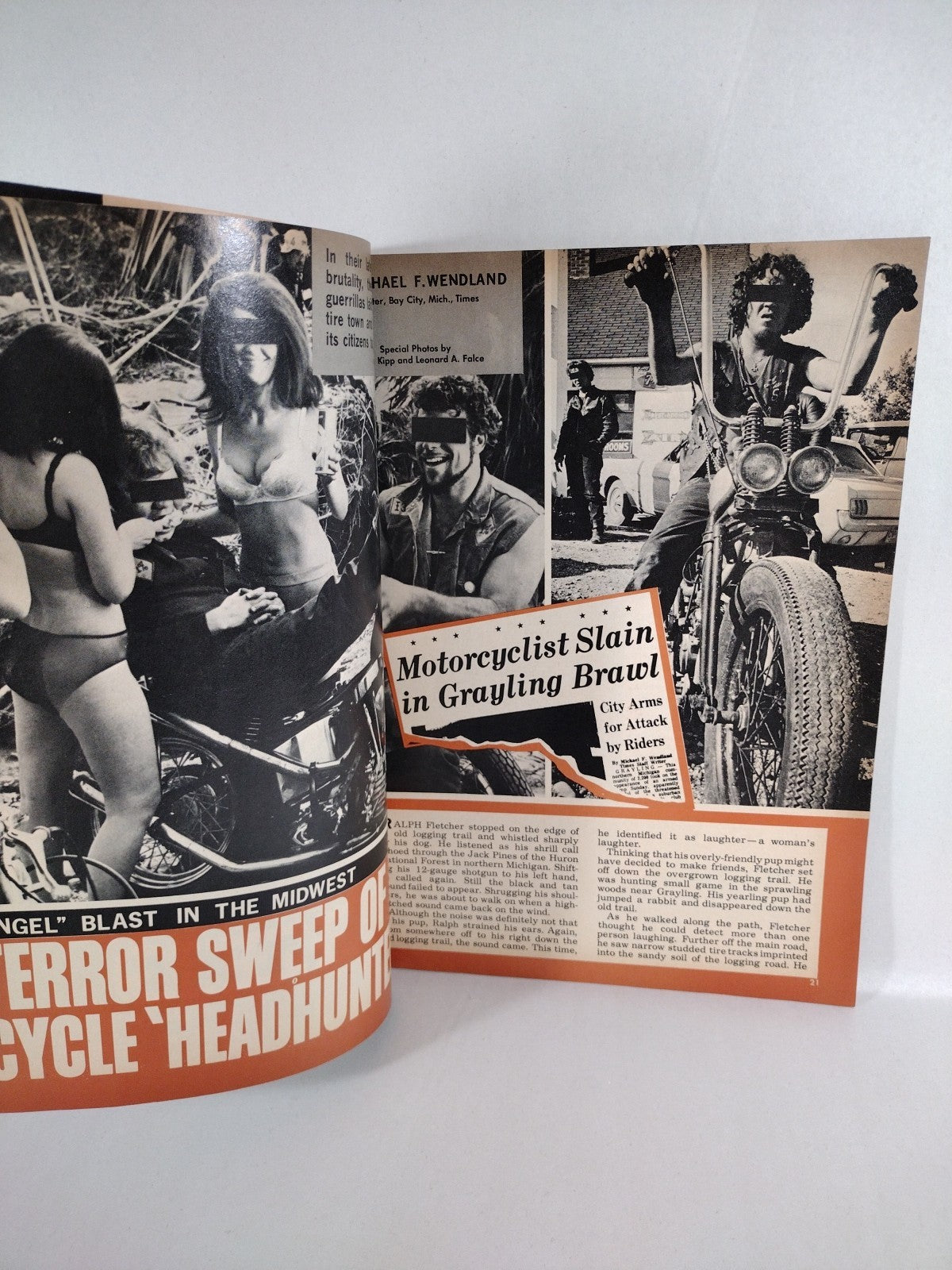 Male Magazine (May 1969) Vol 19 #5 Swamp Girl Sexual Freedom Surrender Like Hell