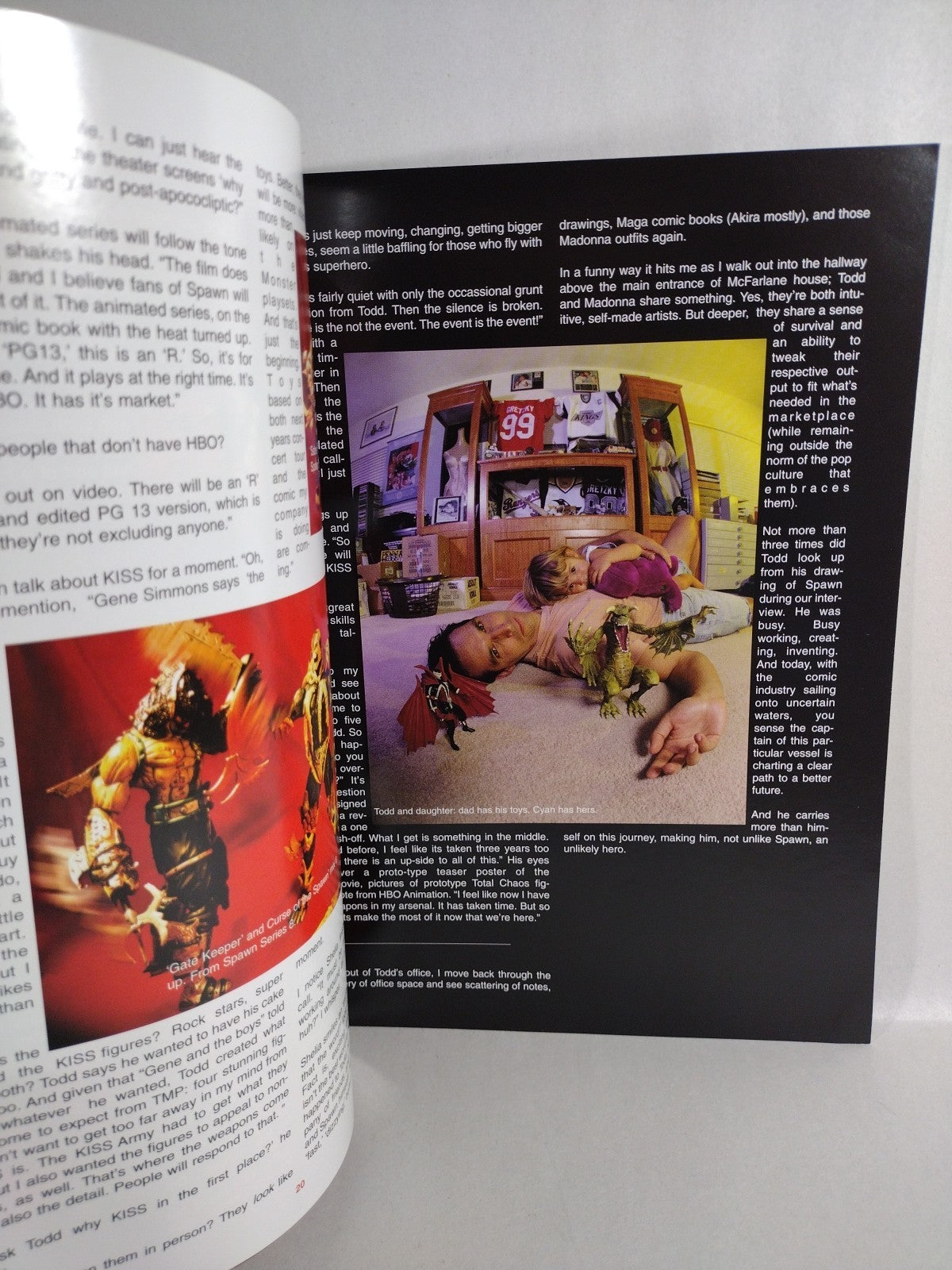 Go Figure Action Figure Magazine #1 (1997) Kiss Ed Set Gene Simmons Ace Frehley