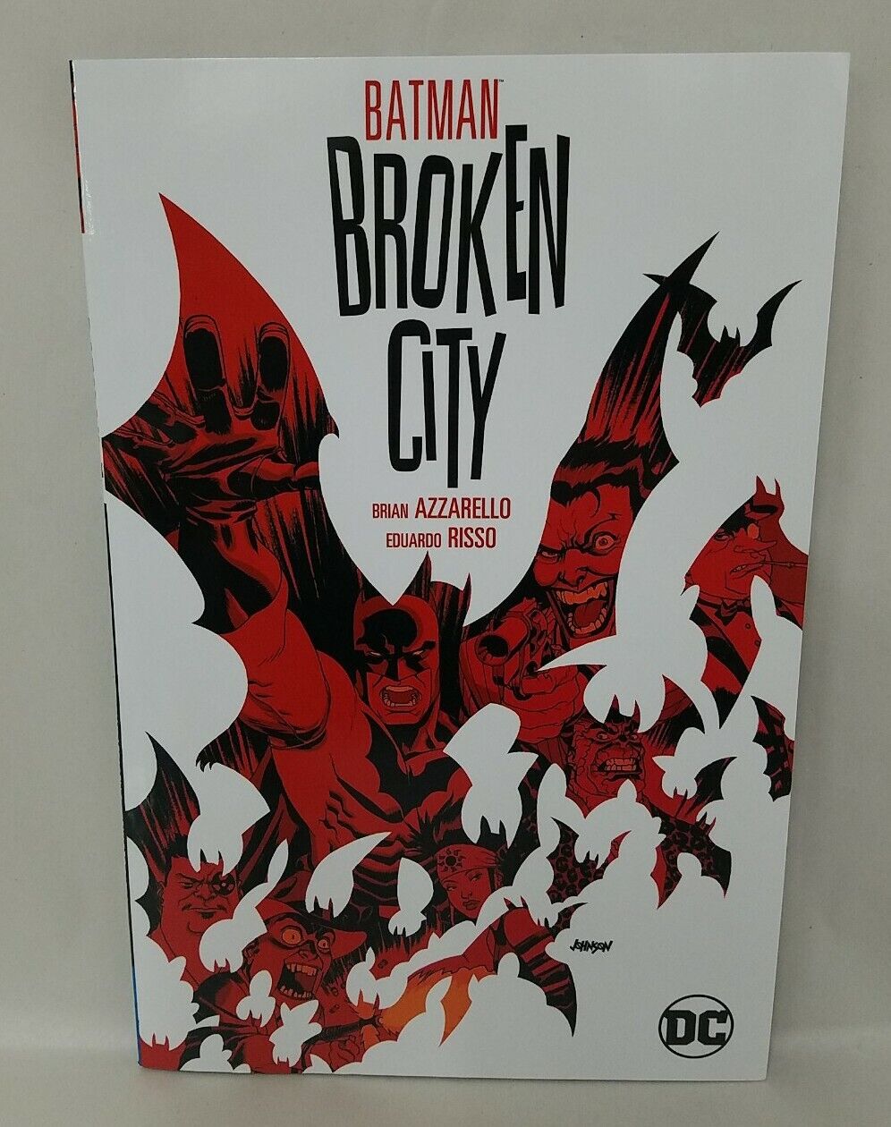 Batman Broken City (2020) TPB Brian Eduardo Azzarello Risso DCSC