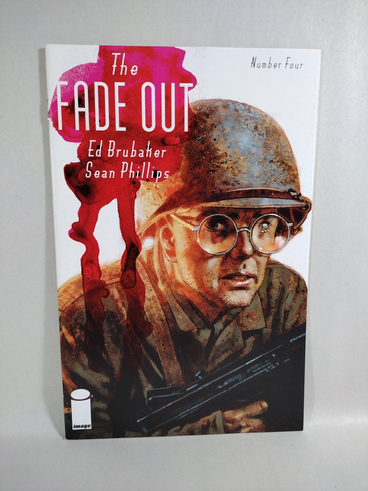 Fade Out (2014) Image Comic Lot #1 2 3 4 5 + Signed Brubaker Phillips Sticker NM