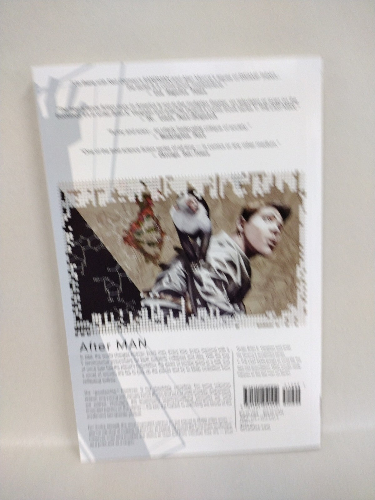 Y: the Last Man Book 1 (2014) DC Black Label Collects #1-10 Brian K. Vaughn New